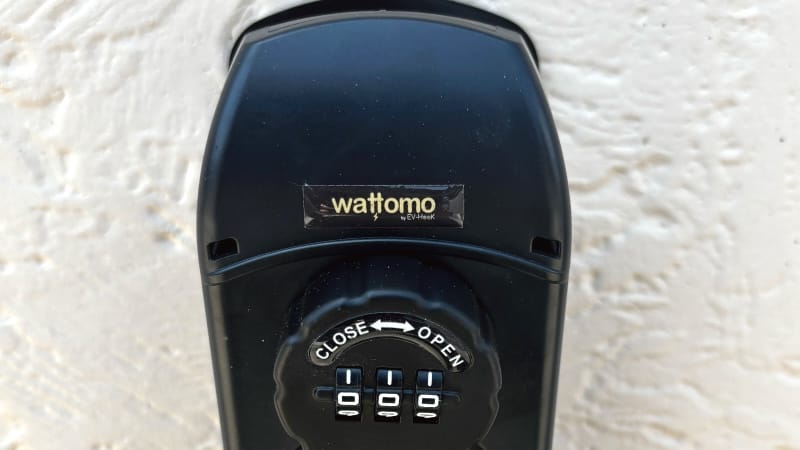 everiwa Charger Share”から”wattomo by EV-HooK.jpg